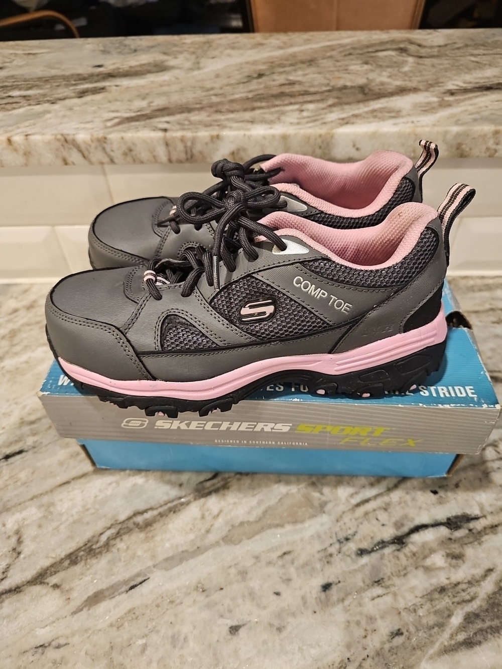 Skechers Work Synergy Shoes Women's 6.5 Grey /Pink Comp Toe Work  Steel Toe